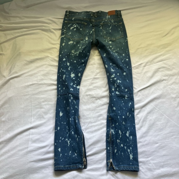 Crysp Denim Blue Jeans
Size 32x32 - Picture 5 of 7